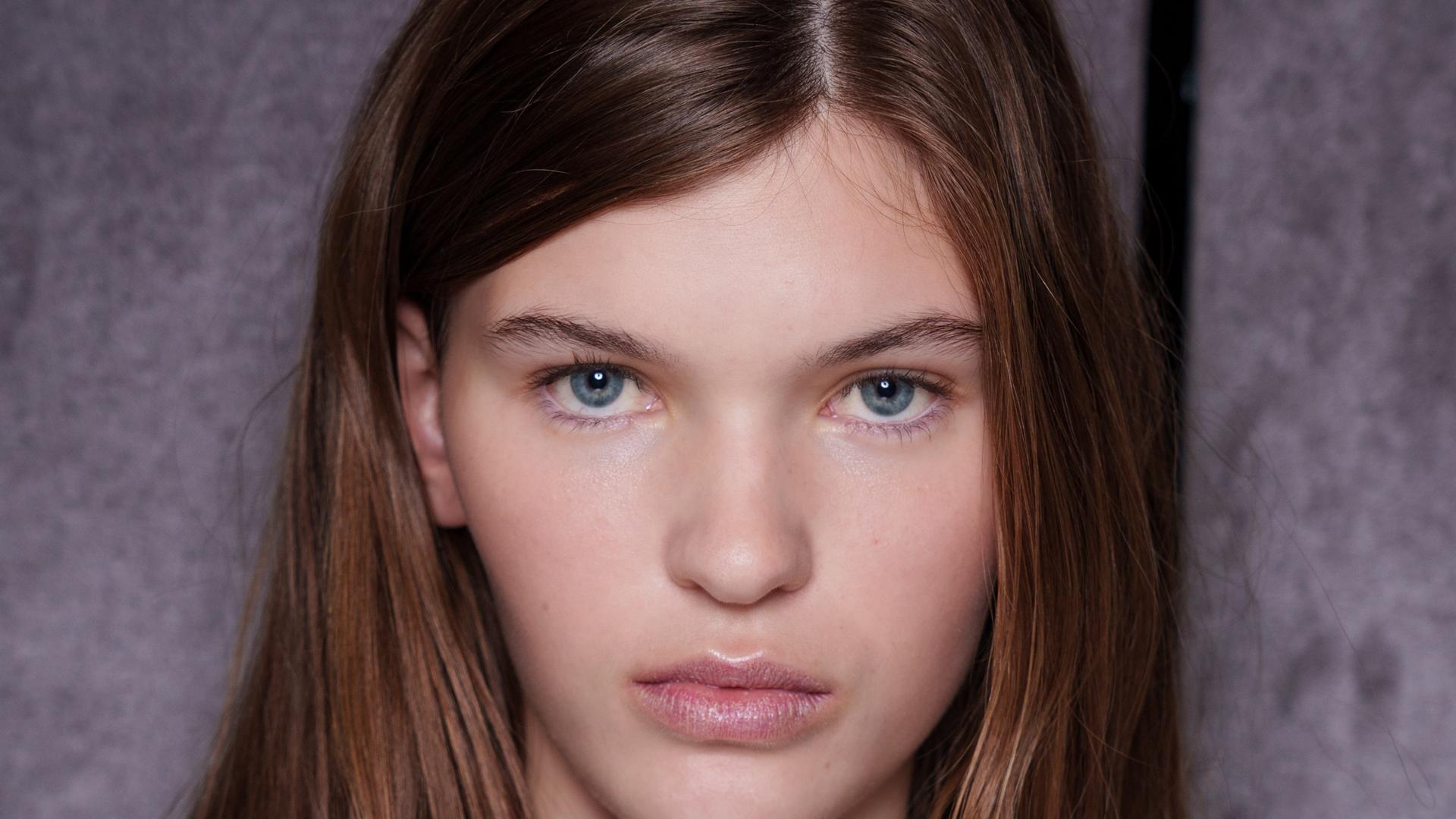 Cómo aplicar correctamente el tónico facial según dermatólogos