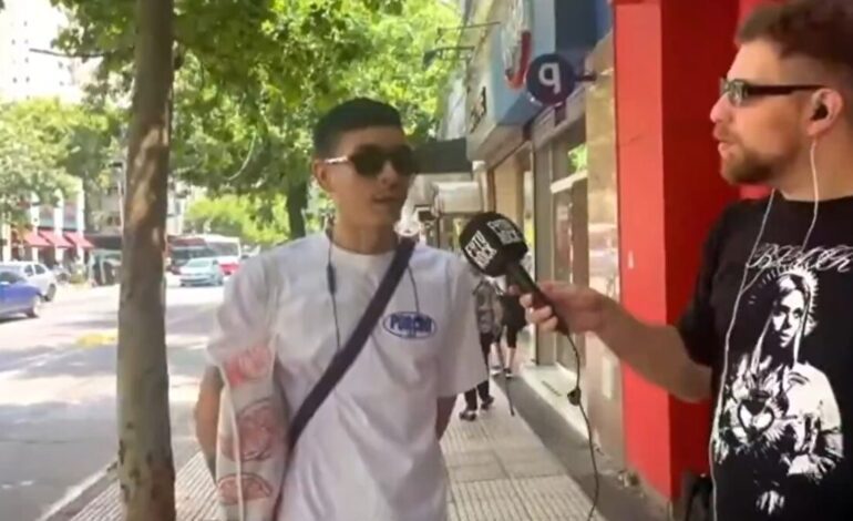 La lección de un joven votante de Milei al reportero que intentaba ridiculizarle