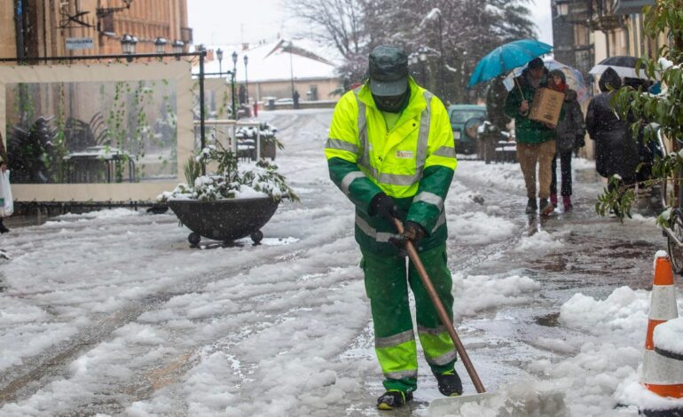 La AEMET alerta de nevadas a 500 metros en el norte peninsular que podrían afectar a «vías de comunicación importantes»