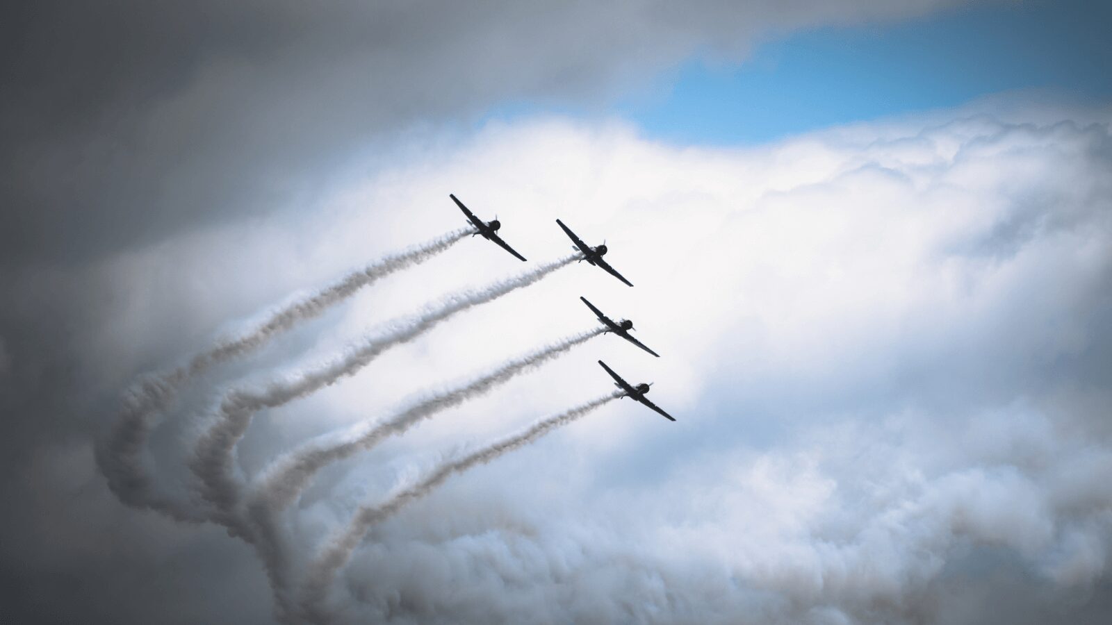 Rusia ya no sabe qué hacer para evitar la escalada, Corea del Norte ha encontrado la forma de seguir enviando soldados: disfrazarlos de obreros