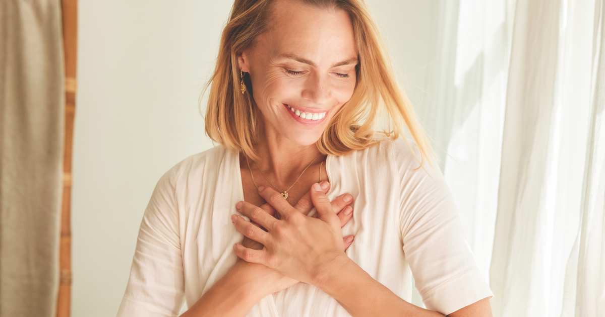 Yo creo que para ser feliz hay que parar y encontrar de qué manera quieres vivir. Y meditar y practicar yoga es pararse para hallar justamente eso, entre otras muchas cosas