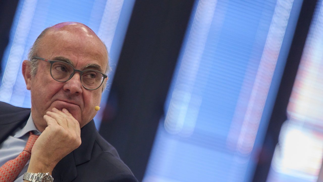 De Guindos apunta al «cuello de botella» de la vivienda como el gran riesgo para España