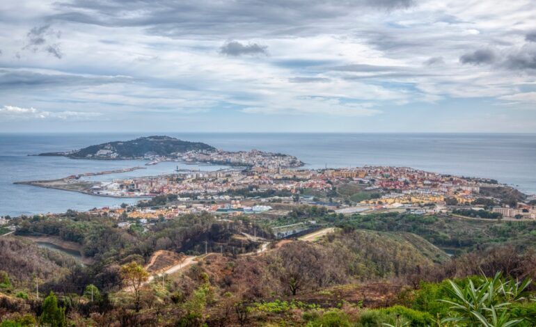 el nuevo y peligroso método para cruzar la frontera de Marruecos a Ceuta