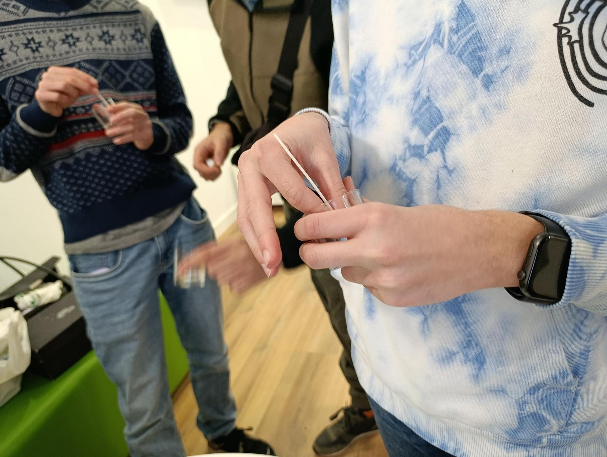 Velas aromáticas y adornos de resina en Soto de Llanera para Navidad