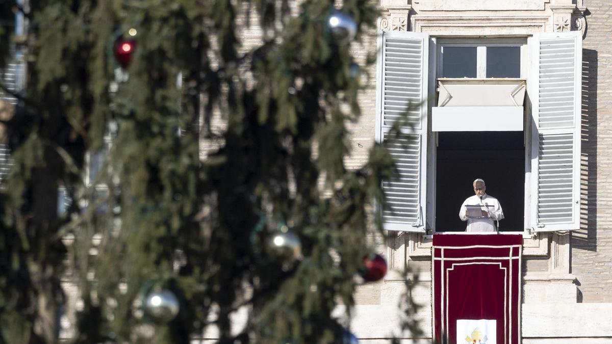 El Papa pide a los espías que no «intimiden» o «chantajeen» ni a políticos ni a periodistas