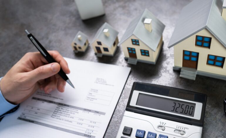 ¿Es posible estar pagando una hipoteca y querer comprar otra vivienda? El índice que debes tener en cuenta