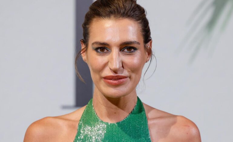 Eugenia Osborne recupera una fotografía de su infancia para felicitar a su padre por su 71 cumpleaños