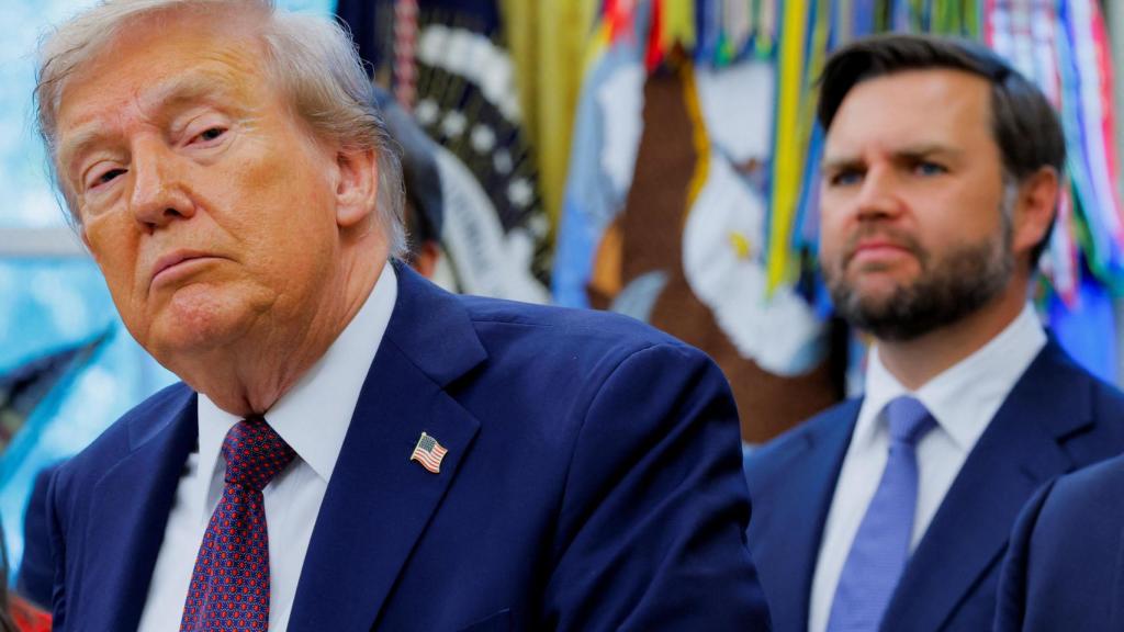 Donald Trump y su vicepresidente, JD Vance, este martes en la Casa Blanca.