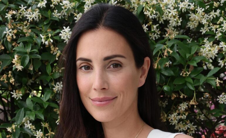 es de su marca y cuesta 595 euros