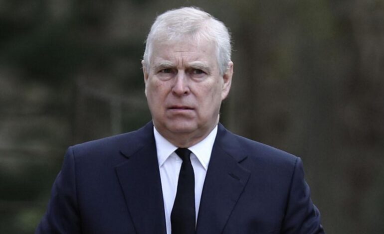 la fecha prevista, una casa embrujada y un posible exilio en Abu Dabi