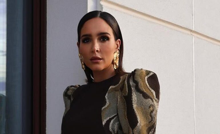 Este traje de Mango que tiene Rocío Osorno es perfecto para convertirte en la reina de tu cena de empresa