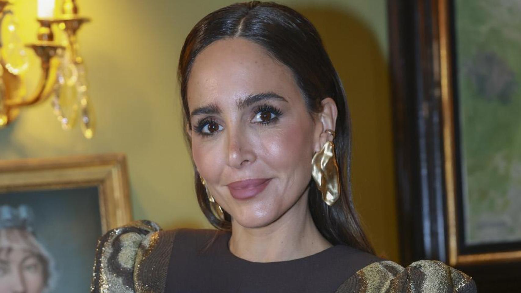 Rocío Osorno confía en Zara y luce un pantalón satinado de tiro alto que te hará brillar esta Navidad