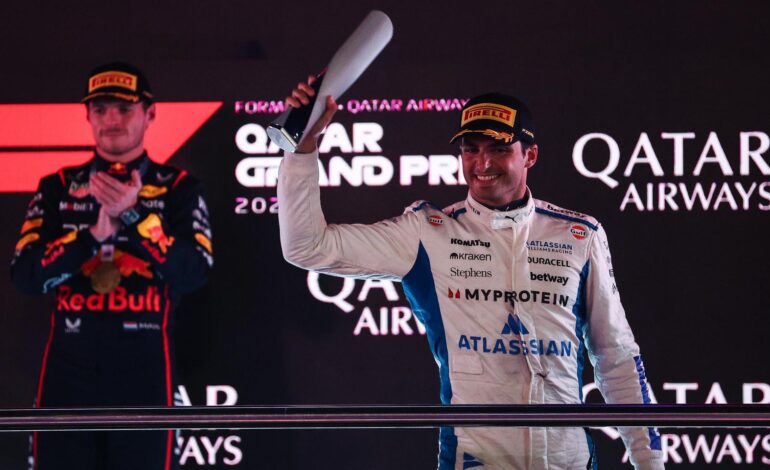 el horario para ver a Alonso y Carlos Sainz en la definición del campeonato desde España