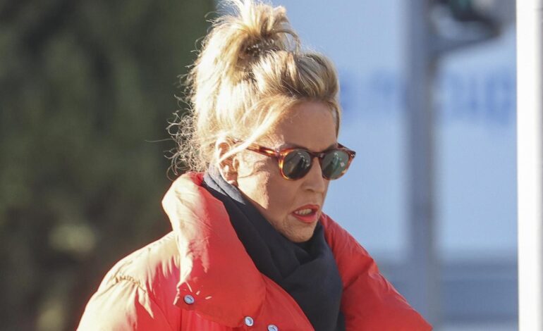 Quién es quién en la familia que arropa a Lydia Lozano mientras su marido, Charly, continúa ingresado en el hospital