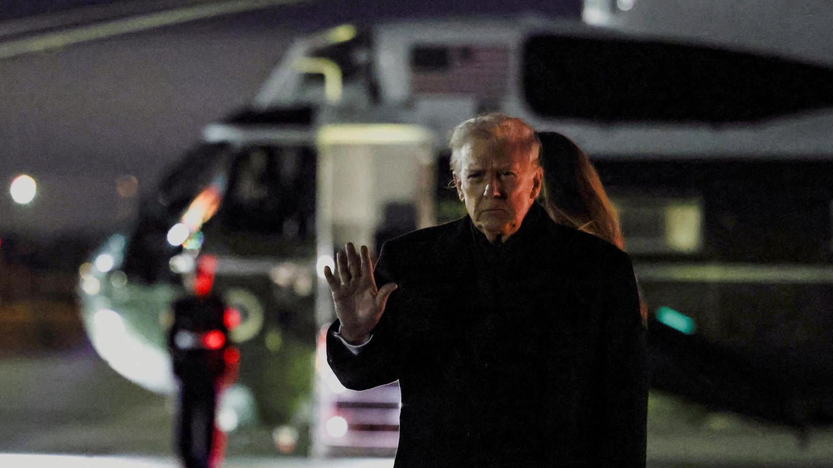 Trump evalúa los próximos pasos en Venezuela con sus asesores tras ordenar el ‘cierre’ del espacio aéreo del país