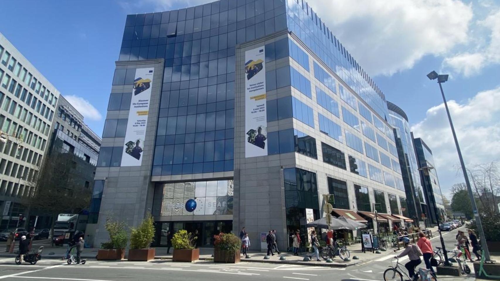 La Policía belga registra la sede del servicio diplomático de la UE por un caso de fraude de fondos: hay tres detenidos