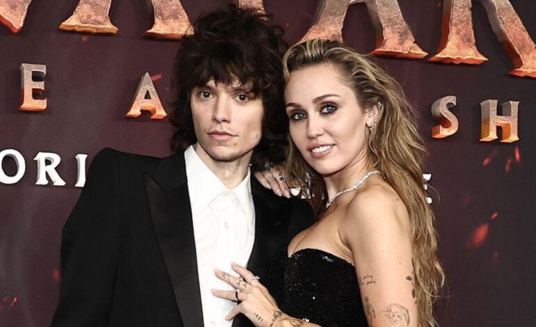 productor de la cantante, baterista y amante del rock