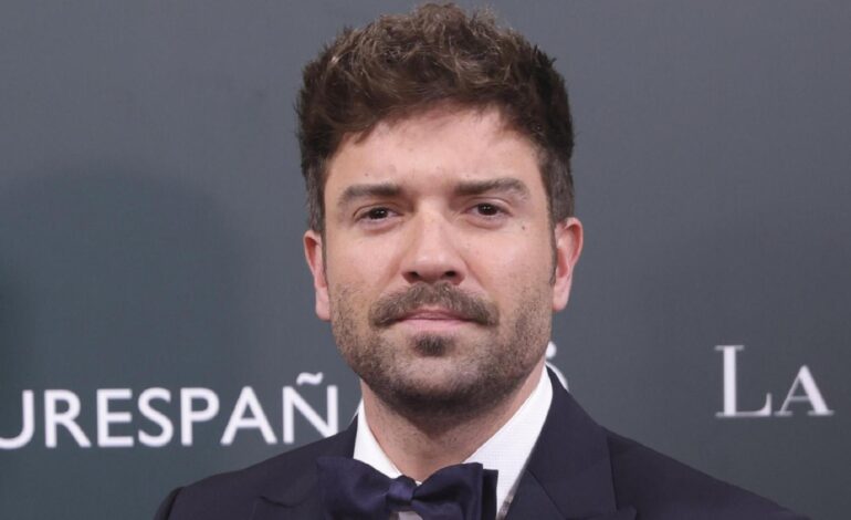 Con solo 2 años ya tocaba la guitarra y a los 7 compuse mi primera canción