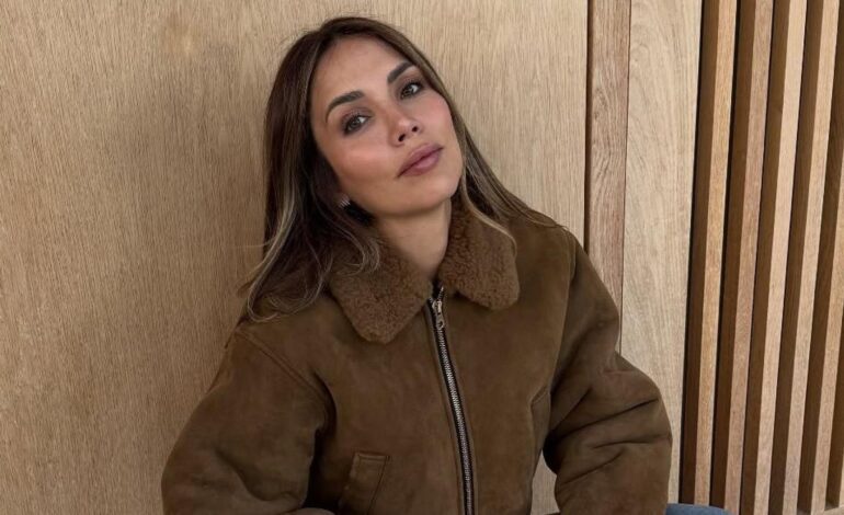 Eleva tus ‘looks’ del día a día con este bolso Prada de Rosanna Zanetti que no pasa de moda