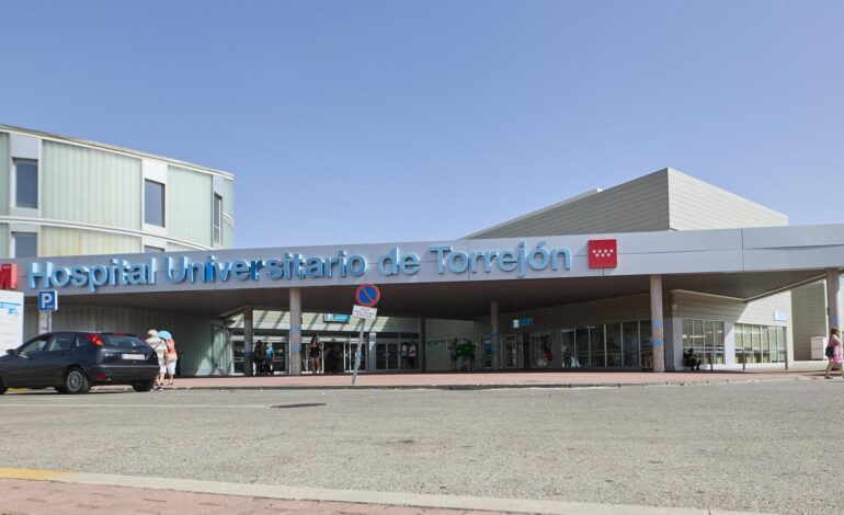 Madrid no halla evidencias de que el personal del Hospital de Torrejón reutilizara material sanitario de un solo uso