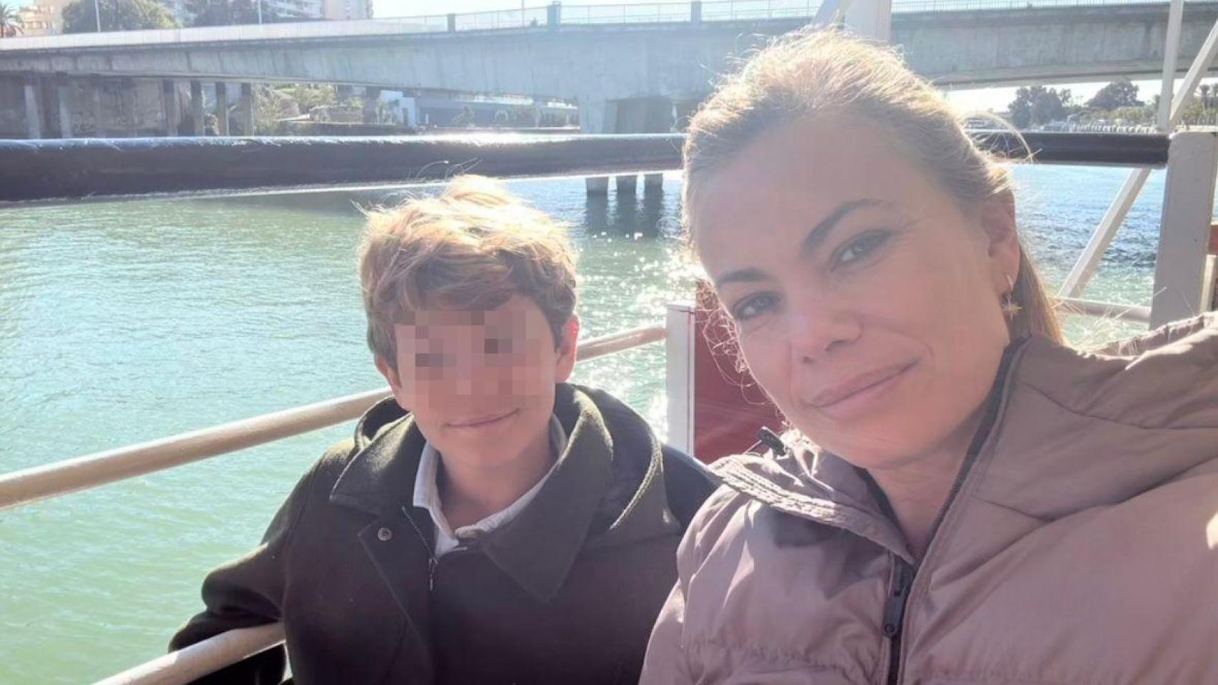 la hoja de ruta de Carla Goyanes y su hijo en Sevilla