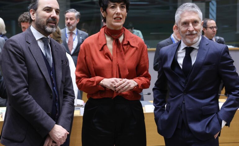 El Gobierno Sánchez se queda solo en la UE en la defensa de más migrantes tras votar ‘no’ a su envío a terceros países