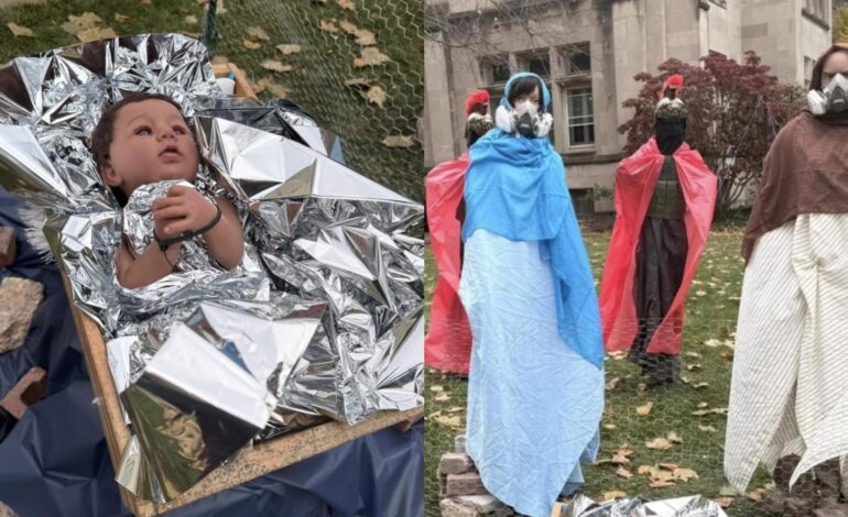 el Niño Jesús esposado, la Virgen con máscara lacrimógena y vigilado por ICE