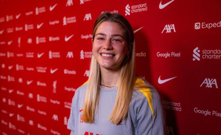 perseguida, acosada por un empresario y obligada a llevar un guardaespaldas