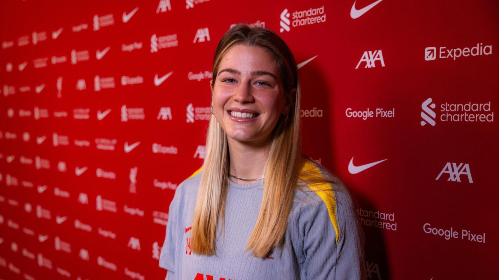 perseguida, acosada por un empresario y obligada a llevar un guardaespaldas