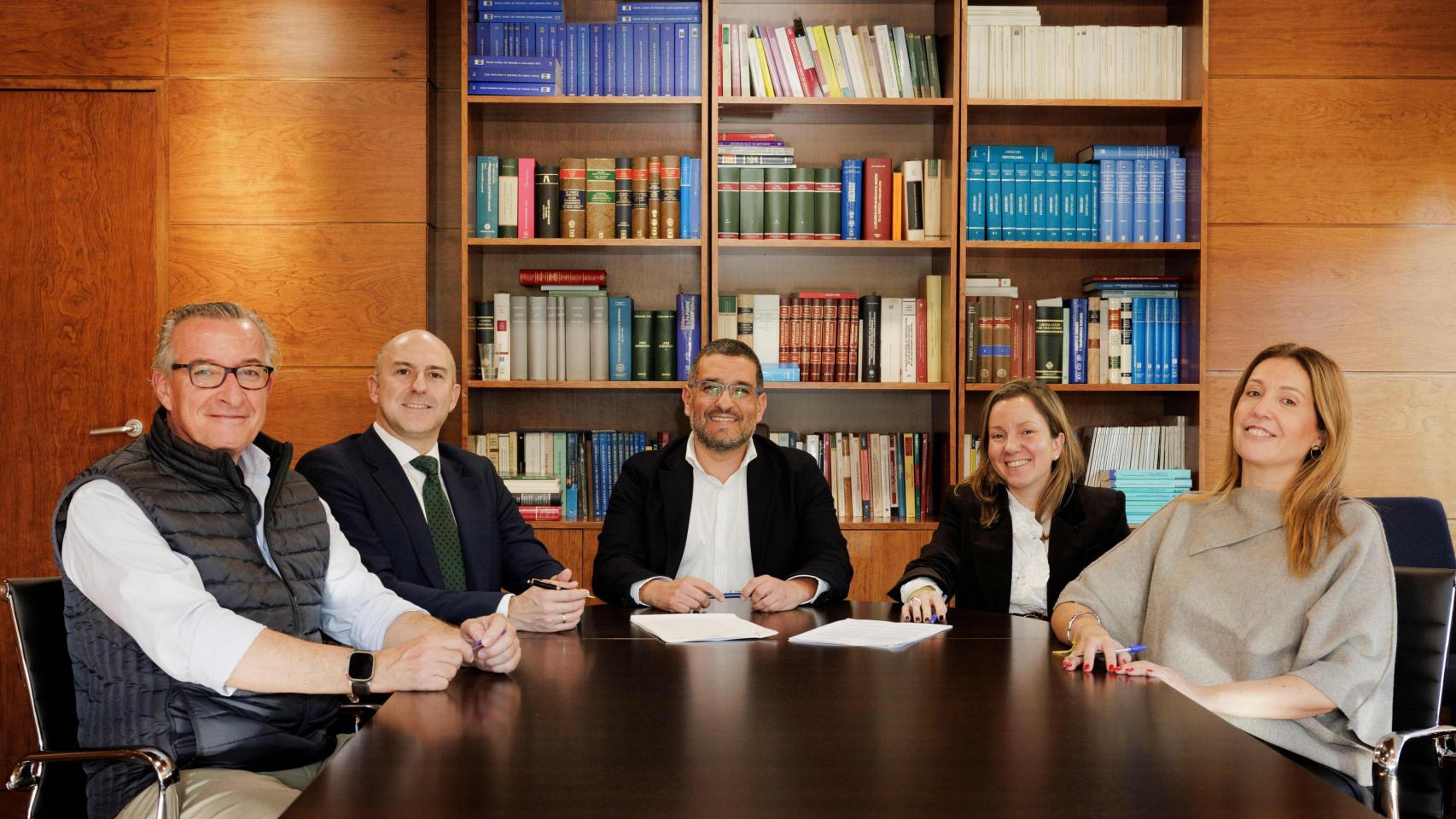 Indra se hace con el 24,8% de la firma valenciana de comunicaciones por láser Fyla