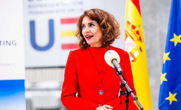 Hacienda abre la puerta a mantener el SMI exento de IRPF adaptando la deducción a la subida de 2026