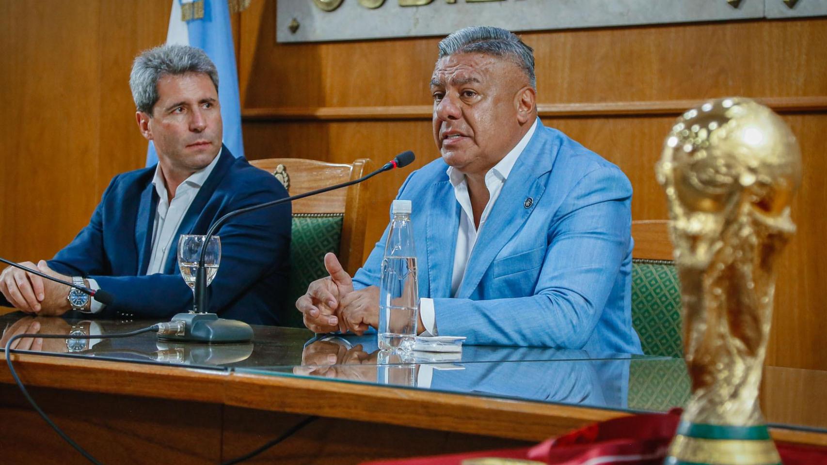 incautan Porsches y Ferraris de la mansión de Claudio Tapia