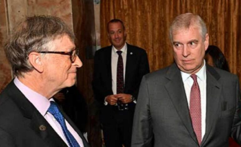 El expríncipe Andrés, junto a Bill Gates, aparece en las 19 «inquietantes» fotografías del archivo de Jeffrey Epstein