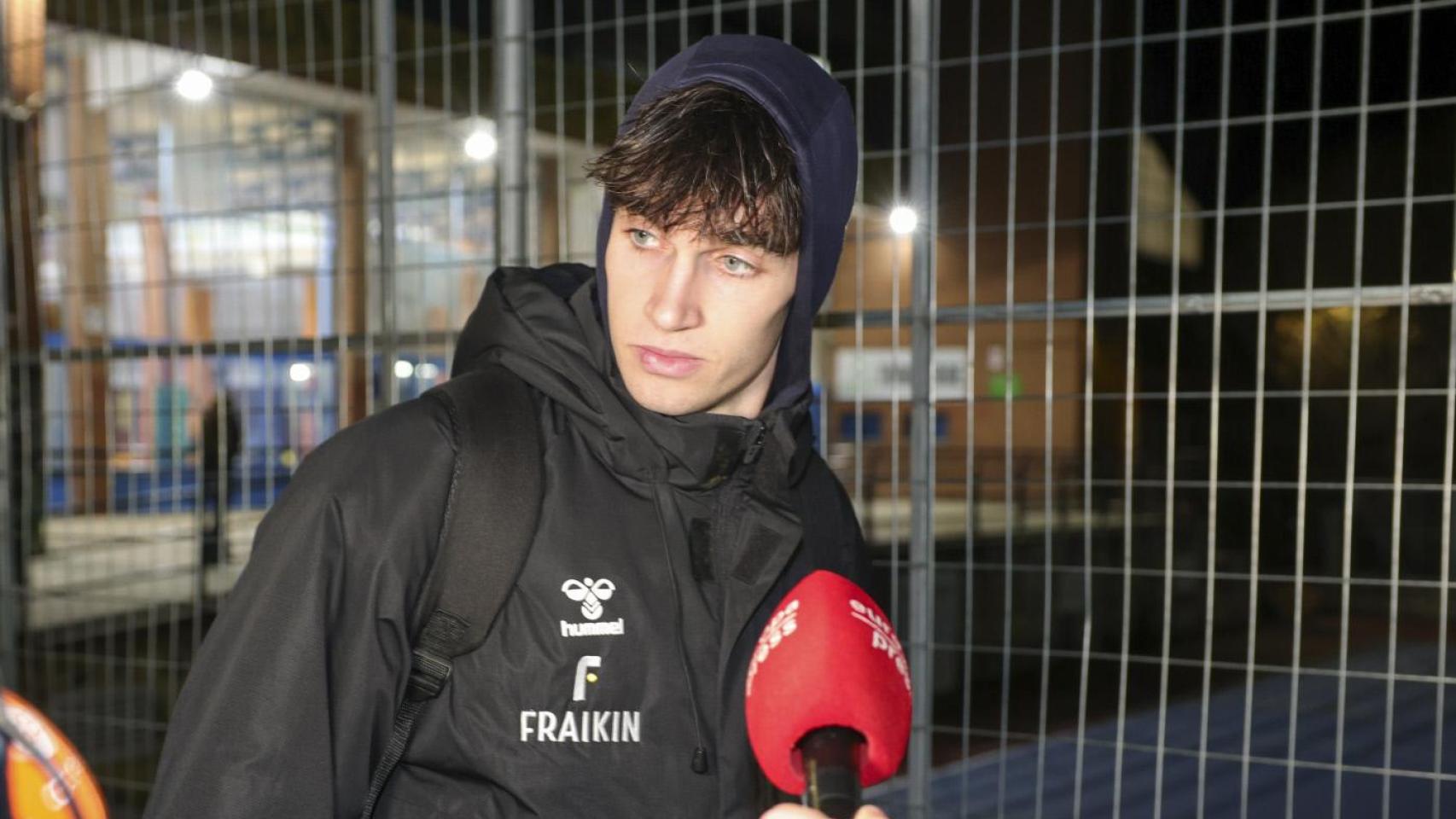 Es nuestro padre y nos quiere mucho