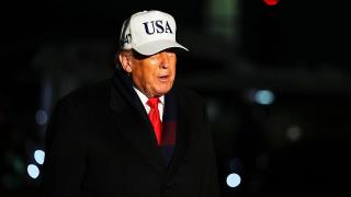El presidente de Estados Unidos, Donald Trump, a su llegada a la Casa Blanca el domingo.