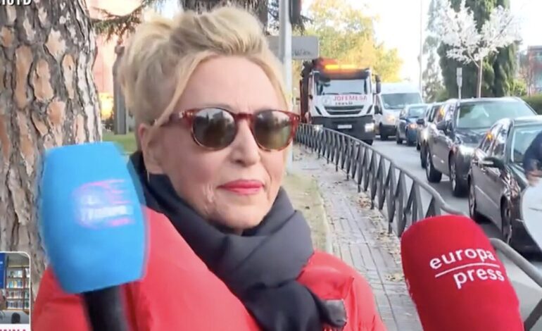 Lydia Lozano se rompe en televisión al hablar del delicado estado de salud de Charly: «No es una tontería»