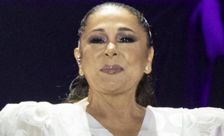 Isabel Pantoja planea decir adiós a los escenarios de manera definitiva al finalizar su gira por el continente americano