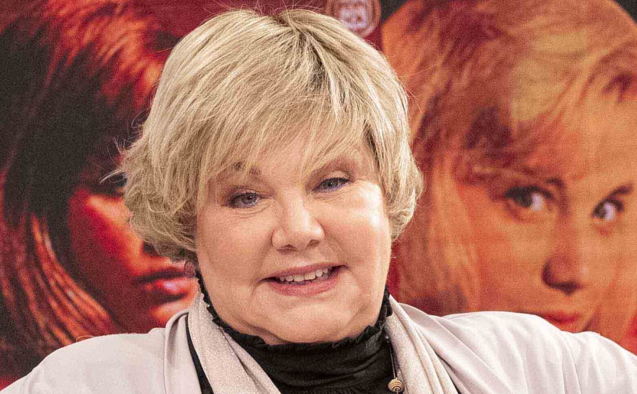 La hija de Karina explica cómo está siendo la recuperación de su madre tras ser operada de la cadera