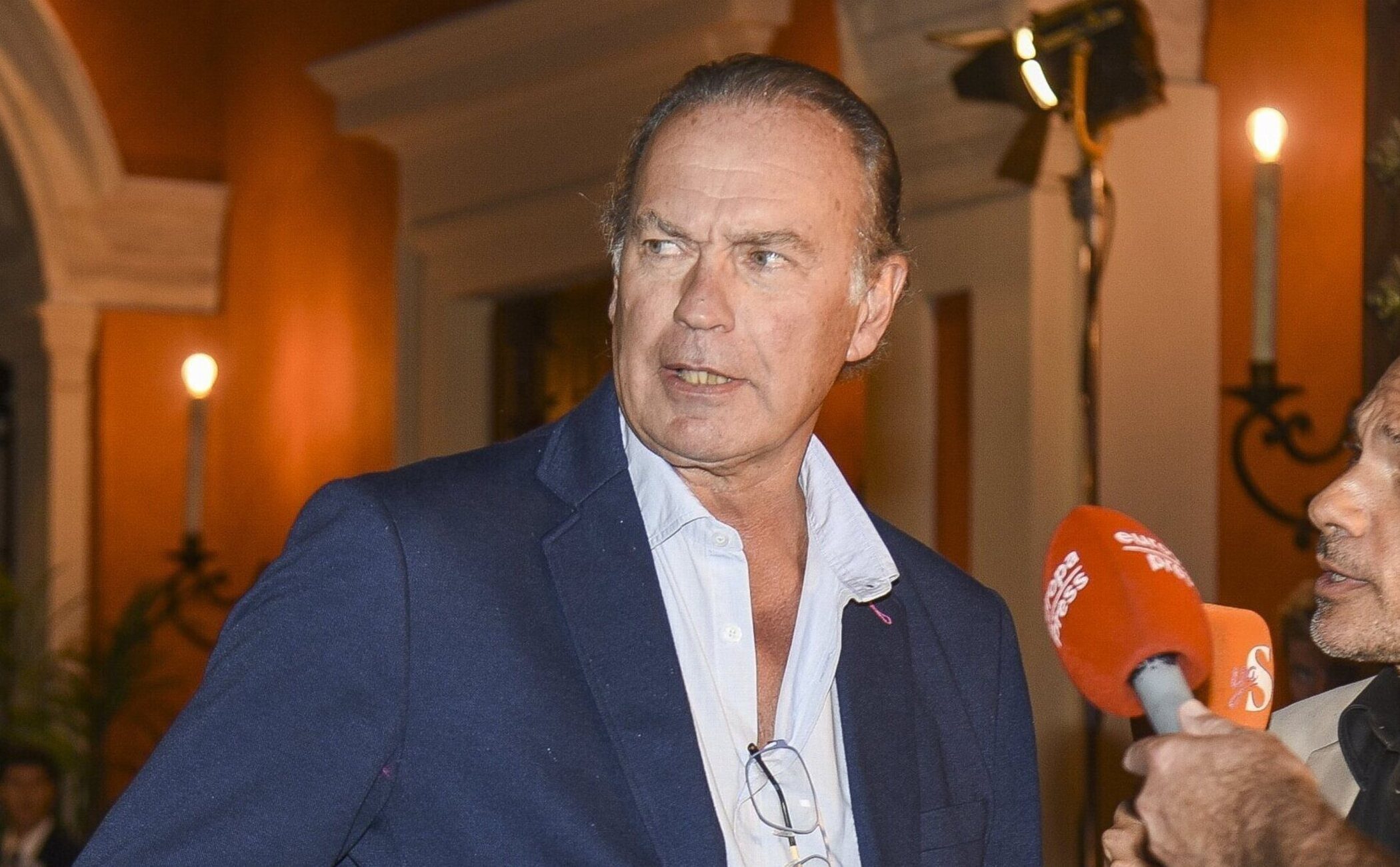 Bertín Osborne, muy enfadado, aclara su relación con Gabriela Guillén: «Nunca he dicho que fuera una pesetera»