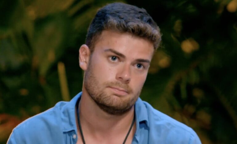 Darío estalla en ‘La isla de las tentaciones 9’ al ver la escena del cojín entre Almudena y Borja: «De mí no se ríe nadie»