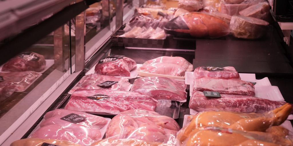 Agricultura desoye a los ganaderos y no sacrificará los cerdos de las granjas dentro del perímetro del brote de peste porcina africana