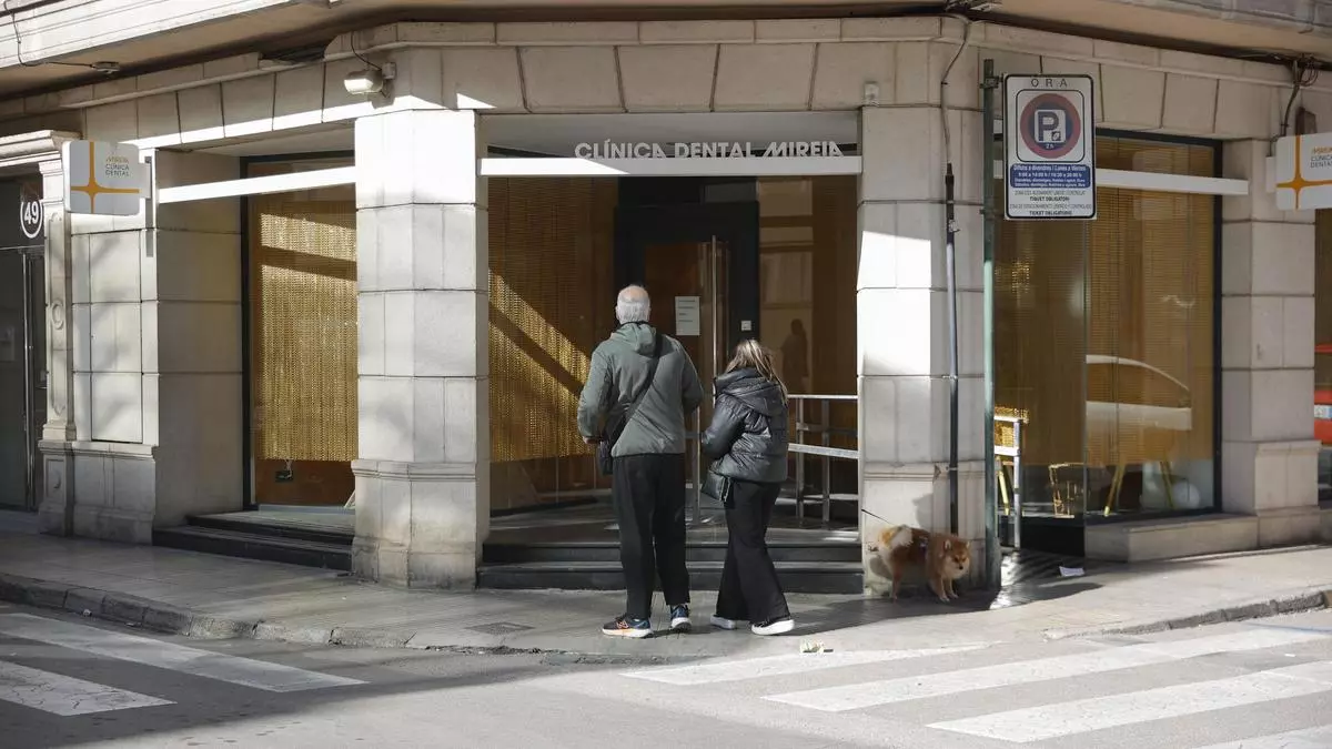 El anestesista y el propietario de la clínica dental de Alzira donde fue atendido el menor fallecido fueron detenidos por homicidio imprudente.