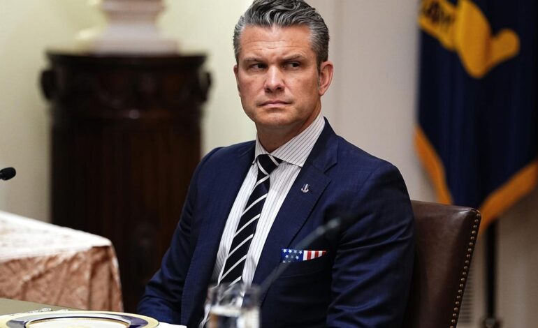 El tuit del secretario de Defensa de EEUU sobre los ataques a narcolanchas que levantan ampollas