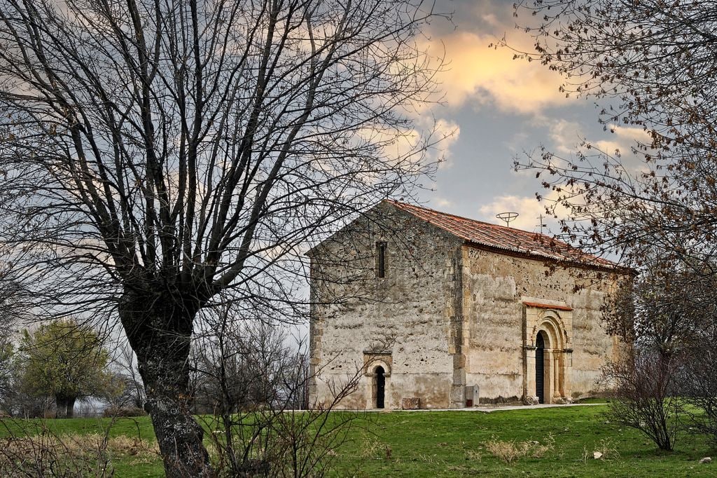 Ermita románica de Santa Marta, en El Soto de Revenga, Segovia