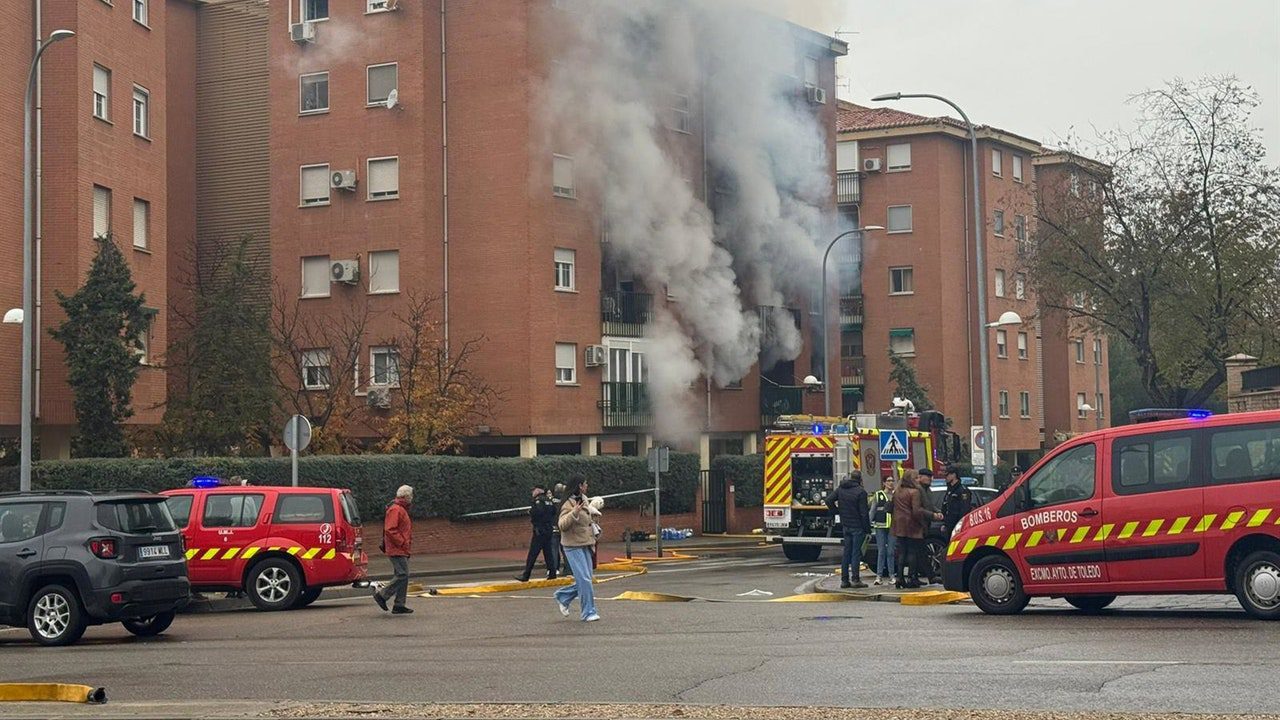 Un grave incendio tras una explosión de gas en un edificio deja al menos ocho hospitalizados en Toledo