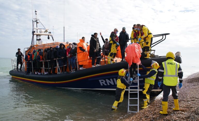 El Reino Unido habilita registros bucales a migrantes para rastrear a traficantes