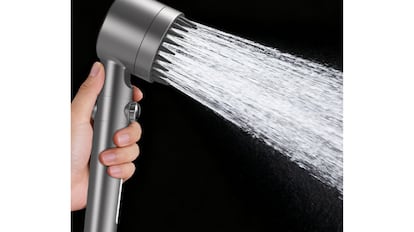 Este cabezal de ducha con filtro es un éxito entre los compradores de Amazon.