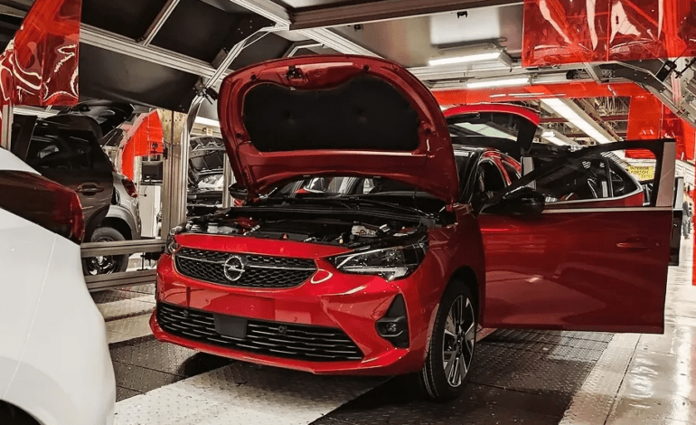 El Gobierno lanzará en 2026 un plan de ayudas directas a la compra de eleéctricos