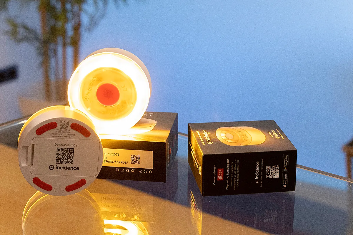 Facua acusa a la DGT de favorecer un «fraude masivo» con las balizas V-16 y le exige un «protocolo de alerta pública»