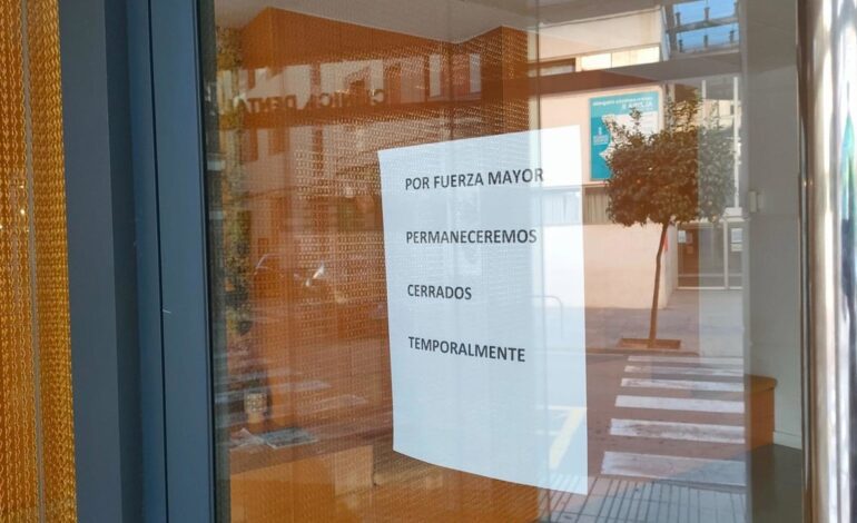 Detenidos la dueña de la clínica dental de Alzira y el anestesista que sedó a la niña de seis años fallecida